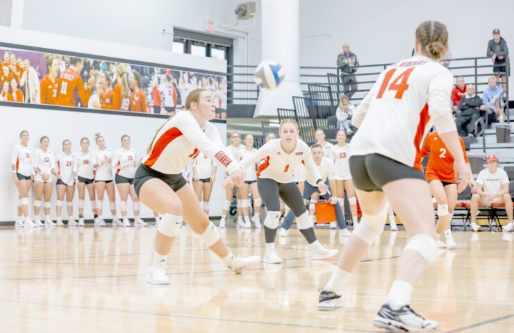 CSB volleyball opens MIAC play with pair