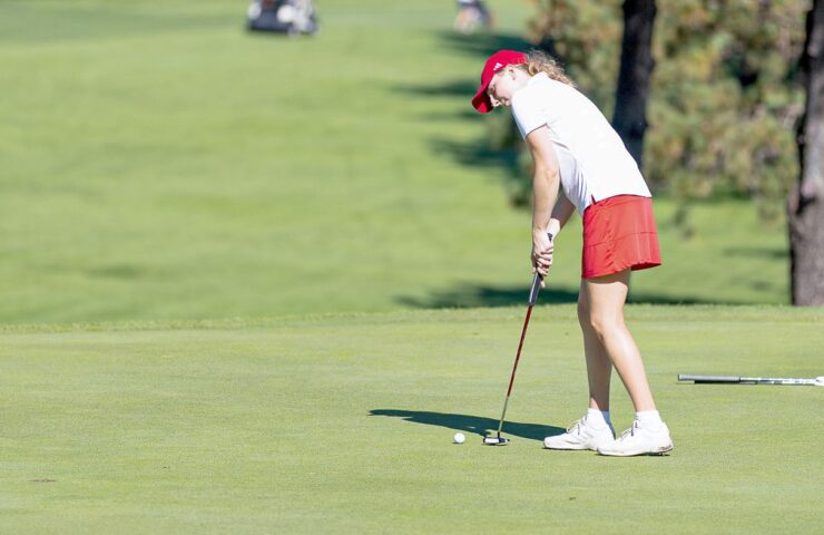 CSB+SJU golf teams both finding success early in spring seasons