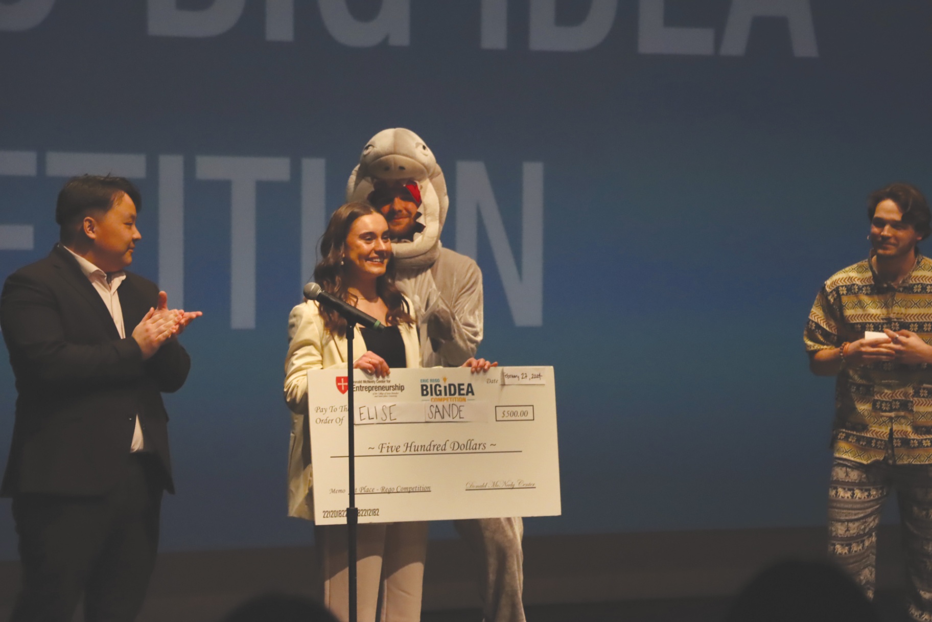 Students compete for $500 in entrepreneurial event