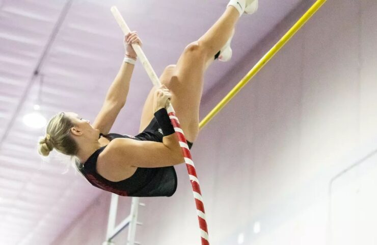 CSB+SJU track and field reach midpoint of ‘25 indoor season