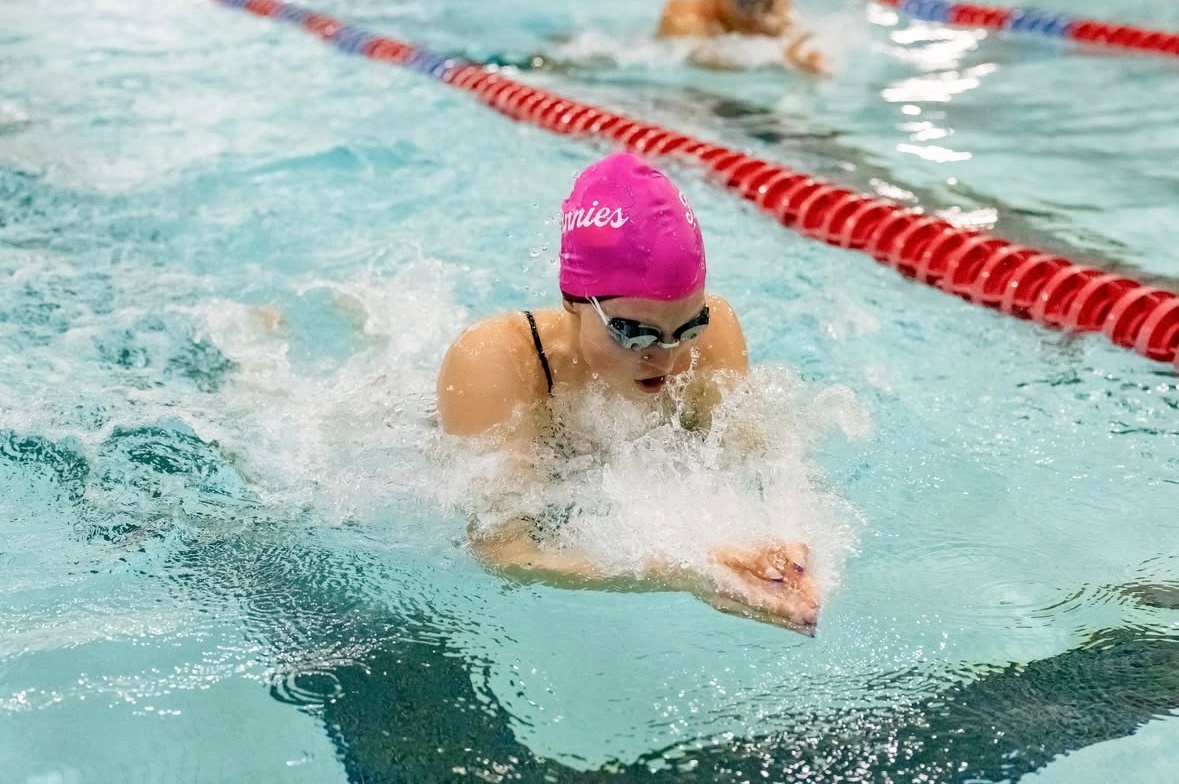 Bennie swimming and diving prepares for upcoming Rochester Invite