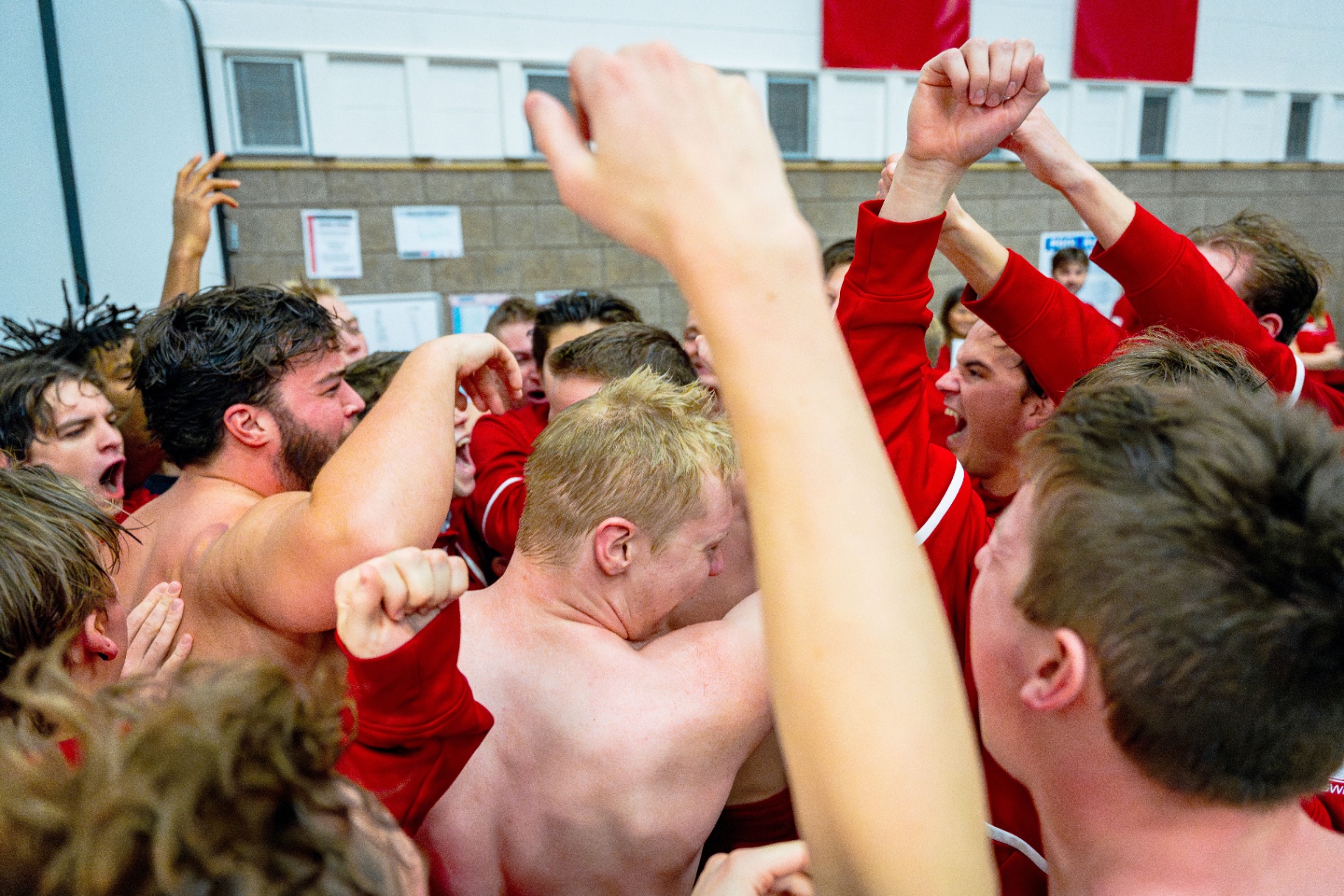 Swim and dive teams prepare for MIAC championships