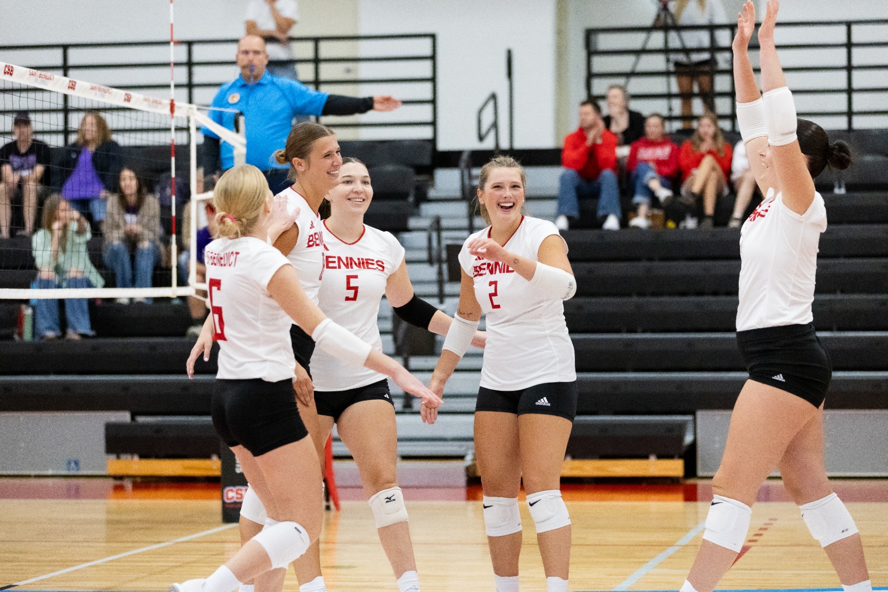 Bennie volleyball rolls to an undefeated start