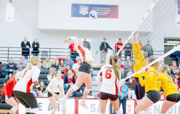 CSB volleyball heads into MIAC Semifinals